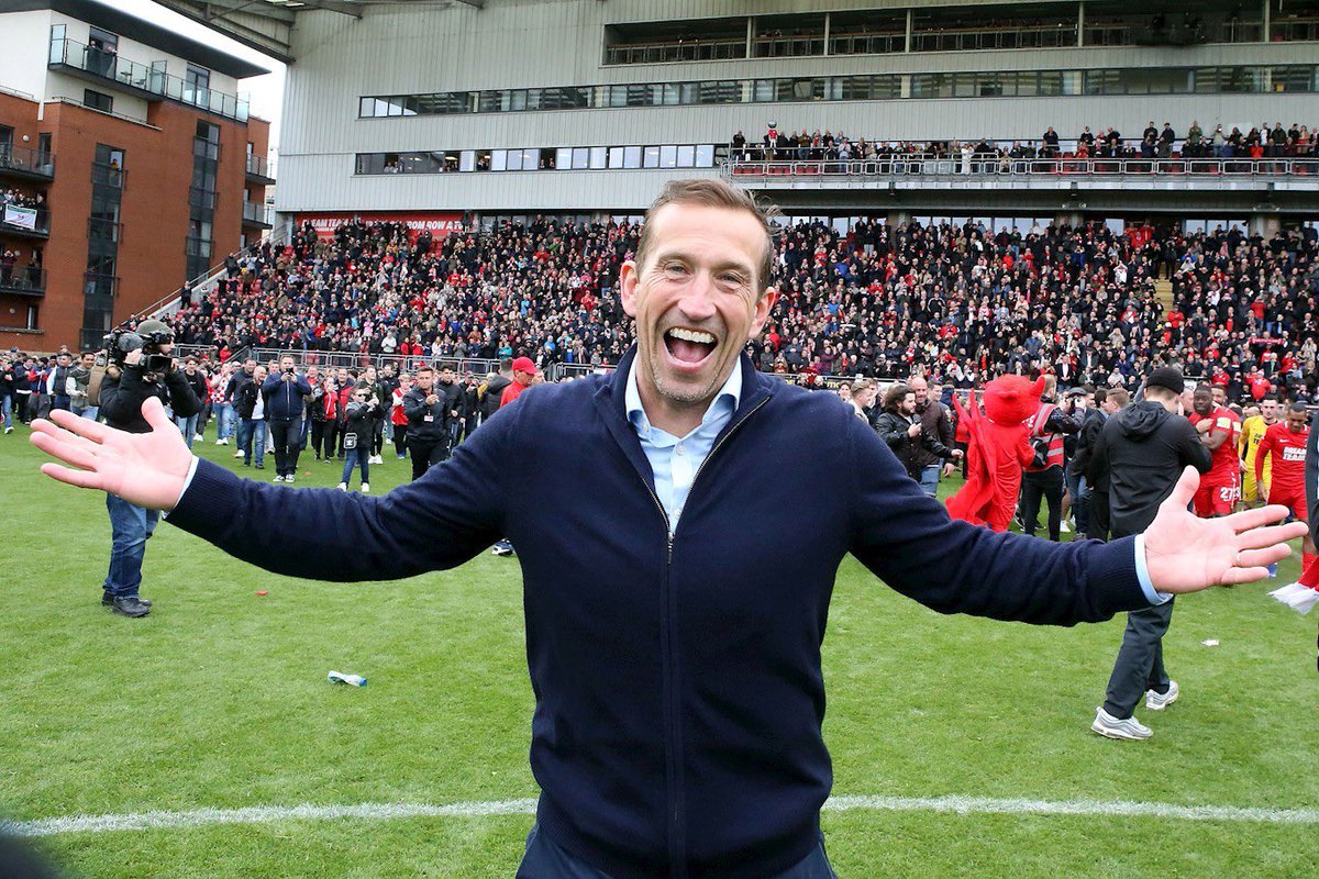 Leyton Orient FC (@leytonorientfc) on Twitter photo ❤️ Our final word for the night is on this incredible man.
Justin Edinburgh started the journey back - a leader etched into our history.
We know he's smiling down at the champions tonight.
#LOFC | <a href="/JE3Foundation/">Justin Edinburgh 3 Foundation</a> ❤️ Our final word for the night is on this incredible man.
Justin Edinburgh started the journey back - a leader etched into our history.
We know he's smiling down at the champions tonight.
#LOFC | <a href="/JE3Foundation/">Justin Edinburgh 3 Foundation</a>