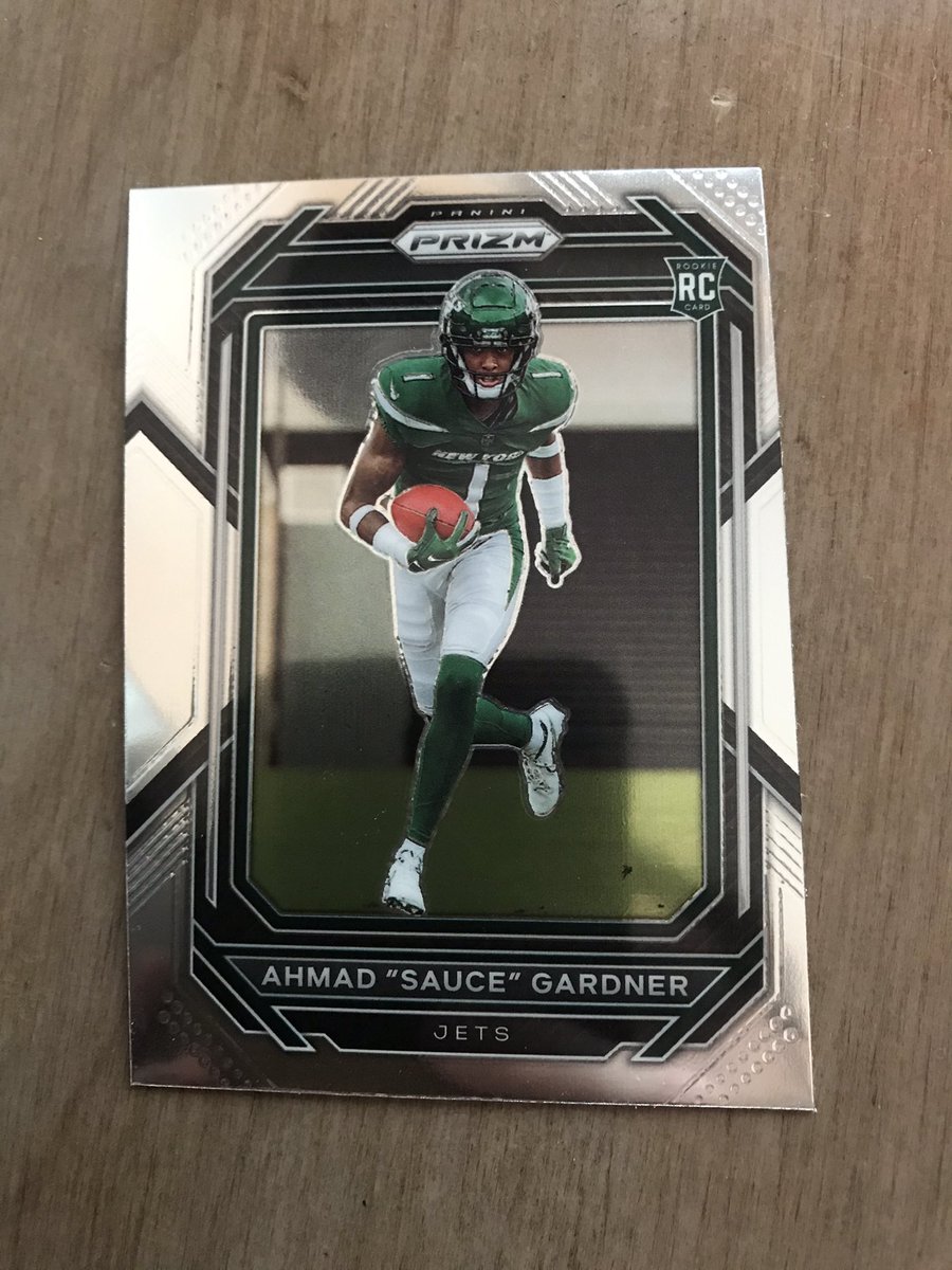 databreachninja's tweet photo. @Paul_Lesko @OldTownCards Only if they’re perfectly centered https://t.co/qAuwXfpaZi