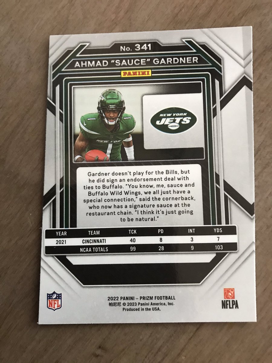 databreachninja's tweet photo. @Paul_Lesko @OldTownCards Only if they’re perfectly centered https://t.co/qAuwXfpaZi