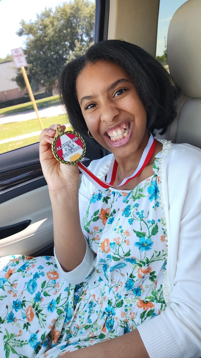 hambrickchoir's tweet photo. It’s smiles like these that make the job all worth it! Congrats to 67 of our singers who received a Superior rating and 34 singers who received an Excellent rating at Solo and Ensemble today! @HambrickMS_AISD @BrickAPVanGils @almenda09jose @aldinefinearts https://t.co/hgik2yjfFu