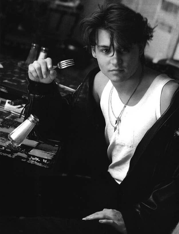 LynnInNC412's tweet photo. #JohnnyDeppIsALegend 🖤 #BabyJohnny  🖤 #1984OG https://t.co/JPQIJAydMP