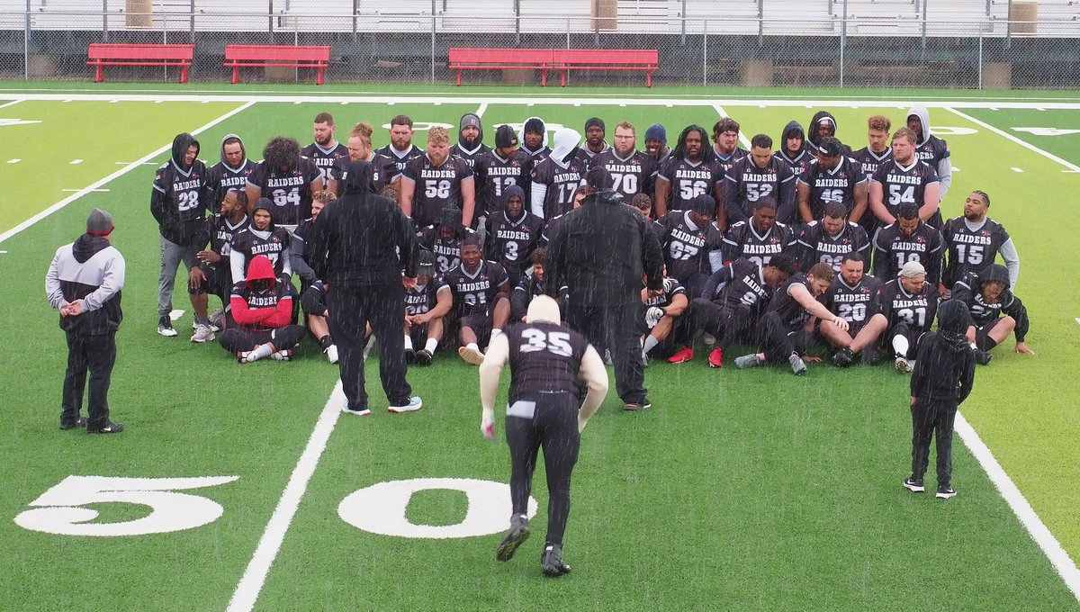 RacineRaiders's tweet photo. We heard it was a great day to take a team photo today! 🤣 #oops #FootballWeatherFootballPhoto https://t.co/eMOVoIBoTd
