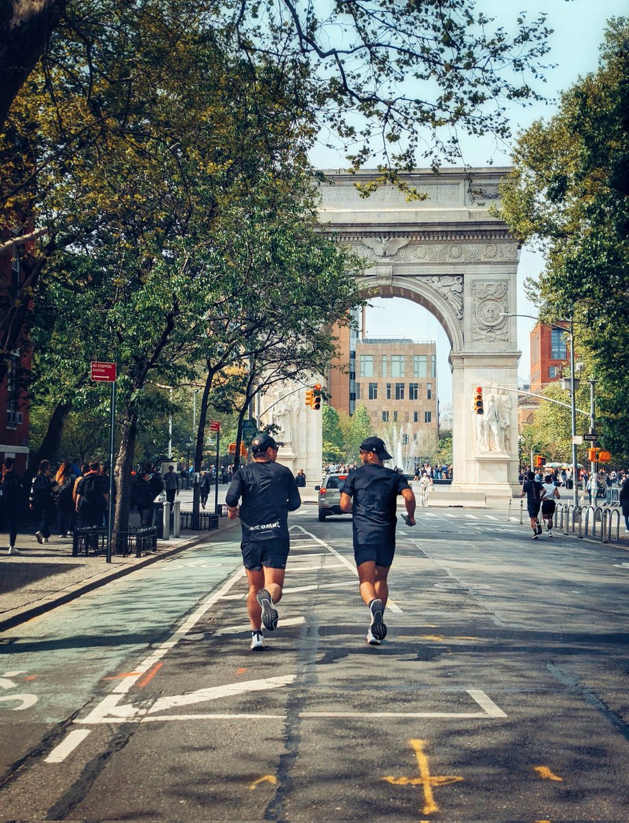 agulosso's tweet photo. Saturday Long run with #OMRC #nikerunning #oakley https://t.co/MiKc3hnXxI