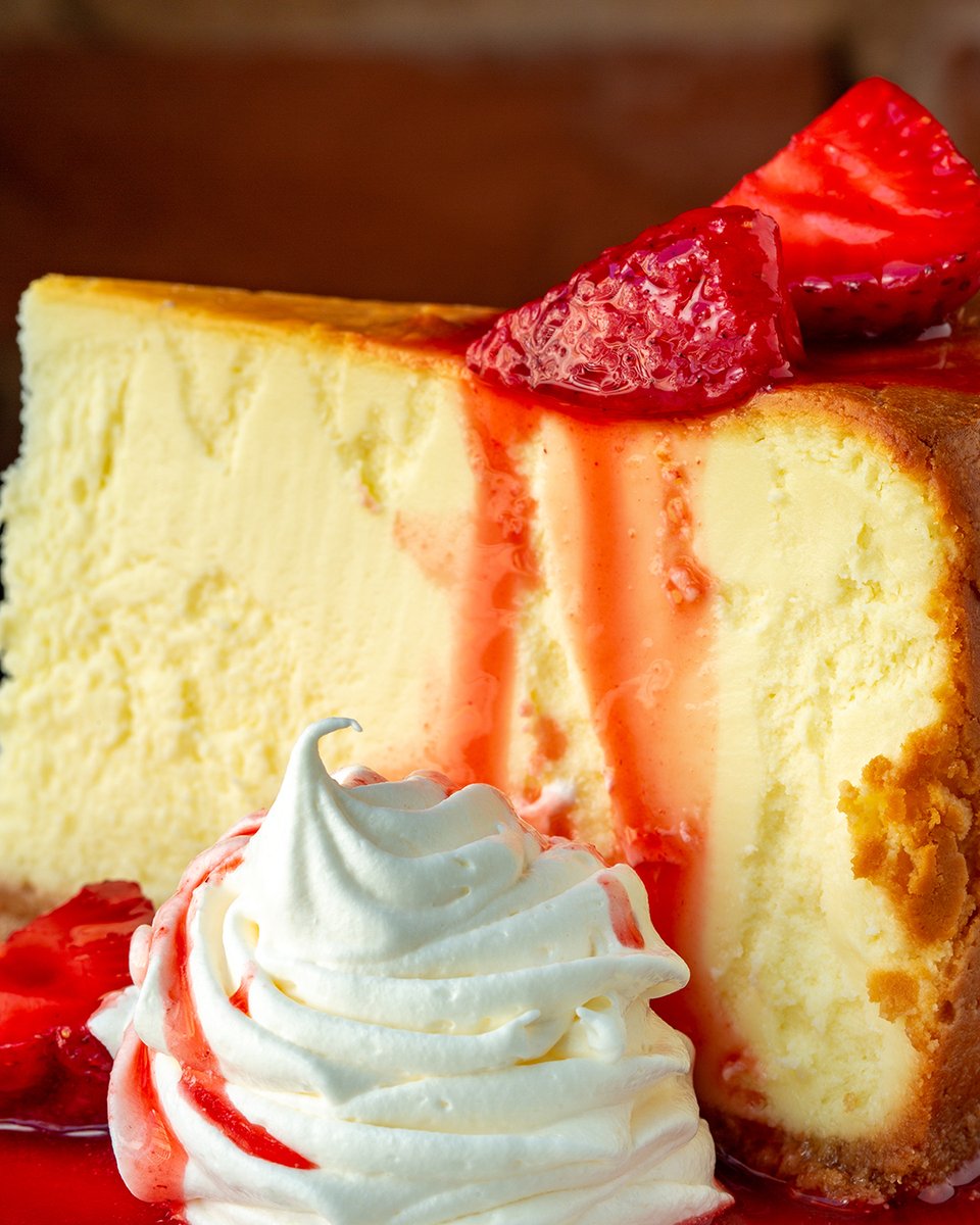 Strawberry cheesecake: because life is too short to say no to dessert. Eat it with a fork or lick it off the plate, we won't judge 😉🍓