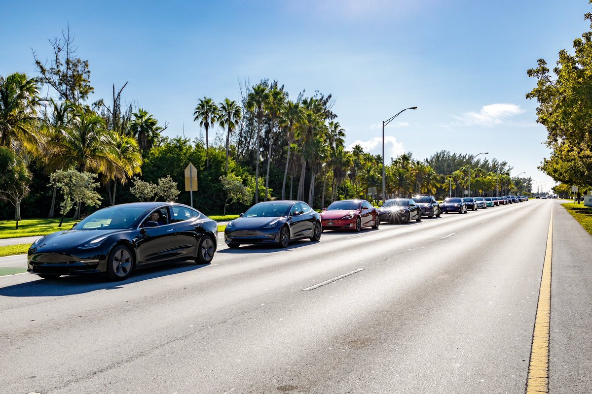 Tesla Owners South Florida tweet media
