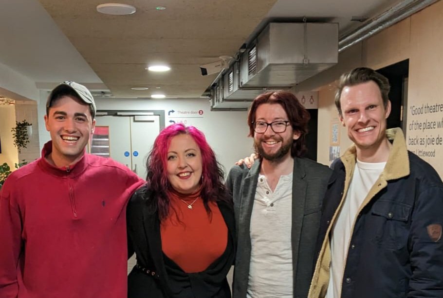 Renees_Reality's tweet photo. Spectacular performance of @timemachineHGW laughed so much my jaw aches! Thanks for the photo, @njmarullo and @DaveHearn2 #TimeMachineTour @CarrawayCorner https://t.co/QpnEpNo3Qr
