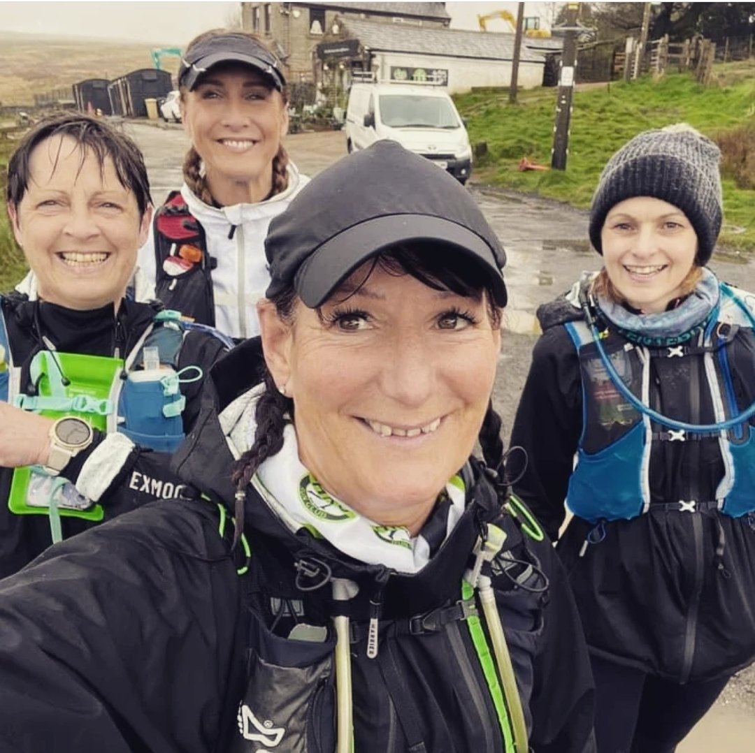 Catherineb07's tweet photo. 30 miles done with 3 lovely ladies 🏃♀️✔️ Our run today included bumping into a few friends along the way, falling in boggy mud, hugging trees, wild wees and dodgy knees! But most importantly we had a lot of fun! 😁 #trailrunnning #ultratraining #thelap #runforwellnessmum https://t.co/DHR25wLZZy