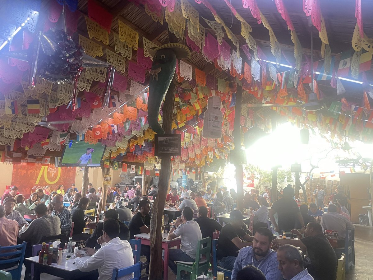 javi_san_cooper's tweet photo. 📍El Guayabo (Culiacán, Sinaloa)🇲🇽
⚠️No apto para gente tranquila🙄. Pollo frito RI-QUÍ-SI-MO🍗
#MoniCooptooth #Cooptooth https://t.co/jojso3bLVz