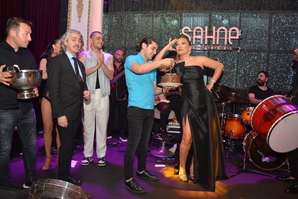 Demet Akalin tweet media