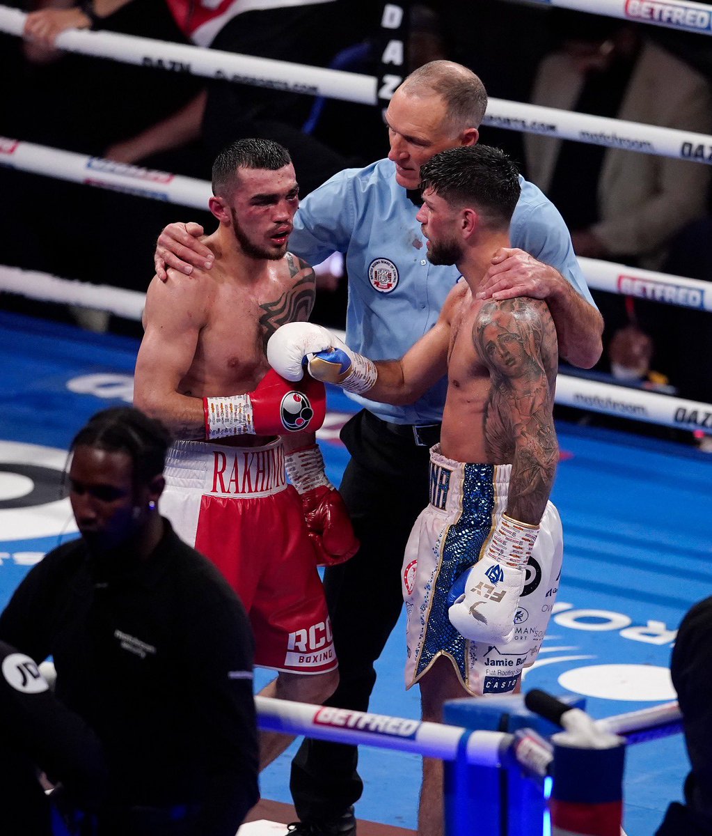 MatchroomBoxing's tweet photo. Respect after war 🤜🤛 #RakhimovCordina https://t.co/cXqtNJfY0h