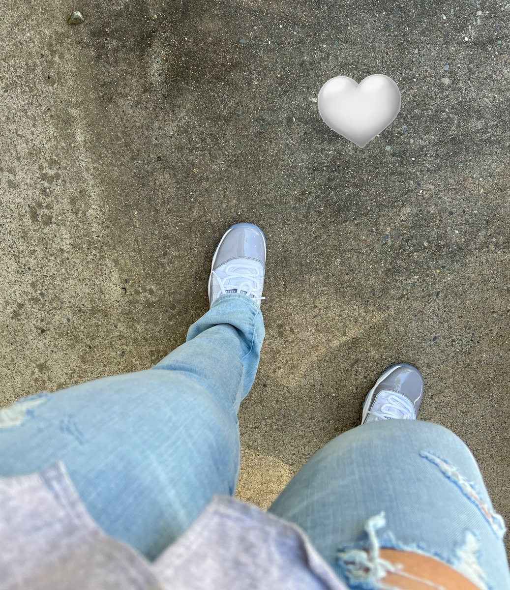 ChelseaL8ly_24's tweet photo. KOTD #jordan11 https://t.co/3S0xBwqkS4