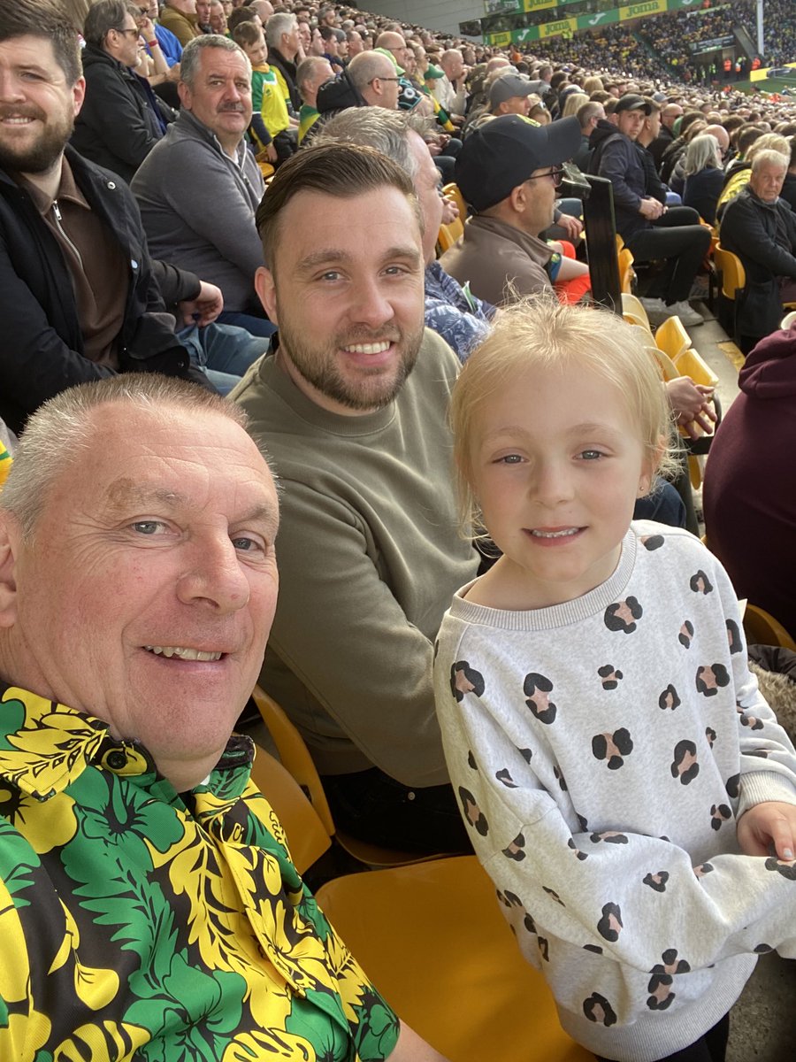 AndyPandy1965's tweet photo. First city game for my gorgeous granddaughter who cares about the result https://t.co/HbUggi735t