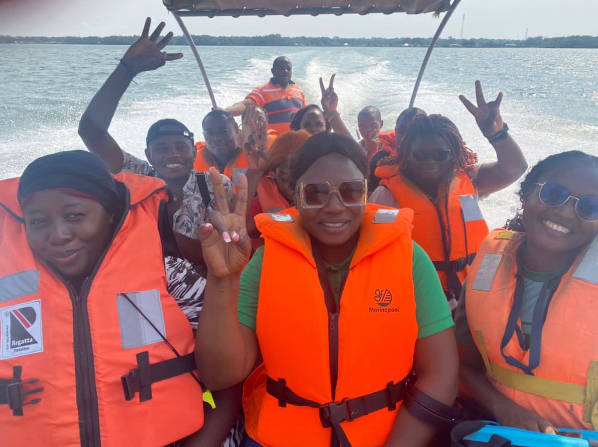 rodriguexplore's tweet photo. [ 𝐝𝐢𝐬𝐜𝐨𝐯𝐞𝐫𝐲 𝐭𝐫𝐢𝐩 ] manoka island 🏝️

#VisitCameroun #Toursme #Cameroun #Manoka  #TheTouristGuide https://t.co/SHf05THlKT