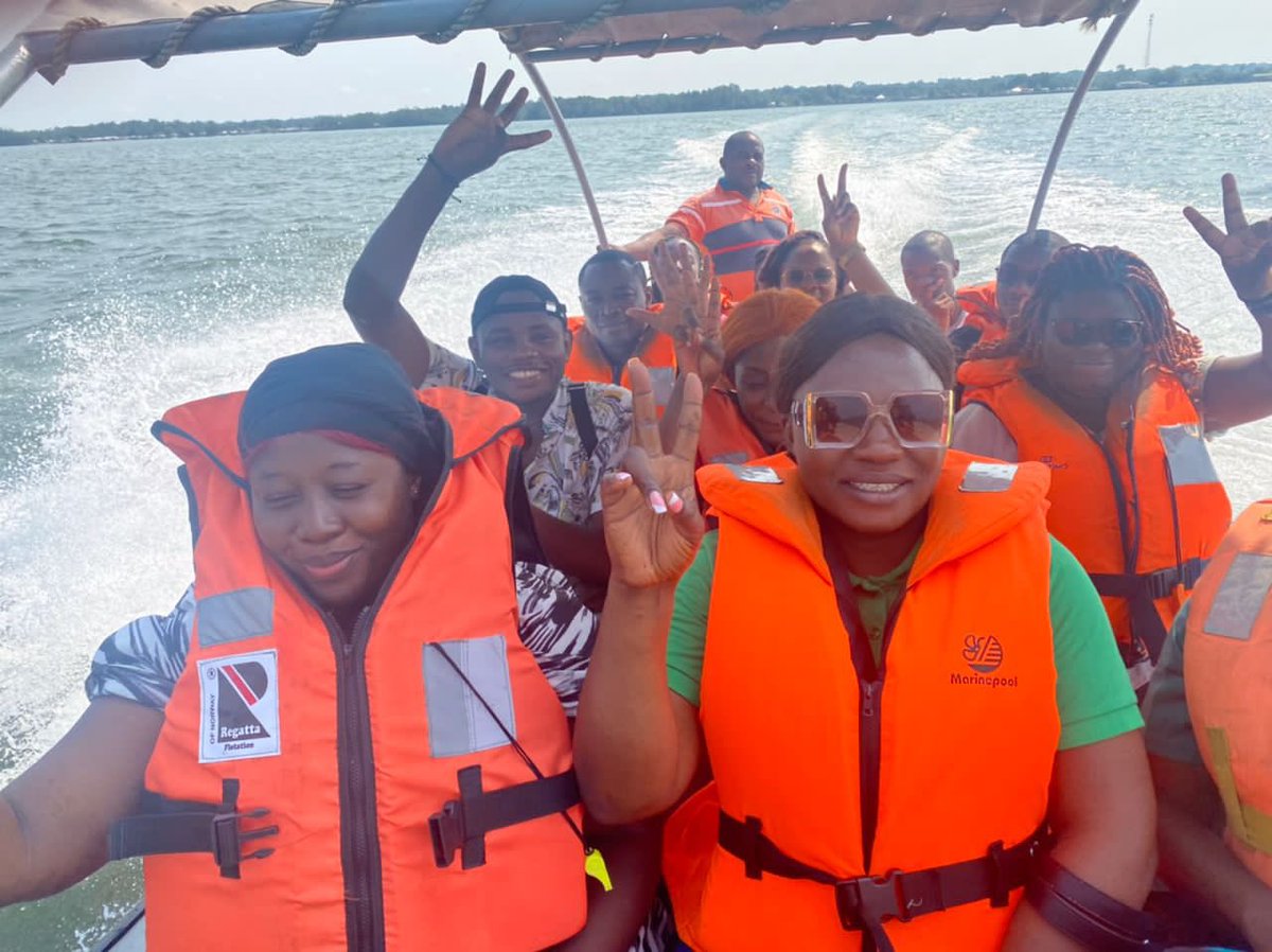 rodriguexplore's tweet photo. [ 𝐝𝐢𝐬𝐜𝐨𝐯𝐞𝐫𝐲 𝐭𝐫𝐢𝐩 ] manoka island 🏝️

#VisitCameroun #Toursme #Cameroun #Manoka  #TheTouristGuide https://t.co/SHf05THlKT