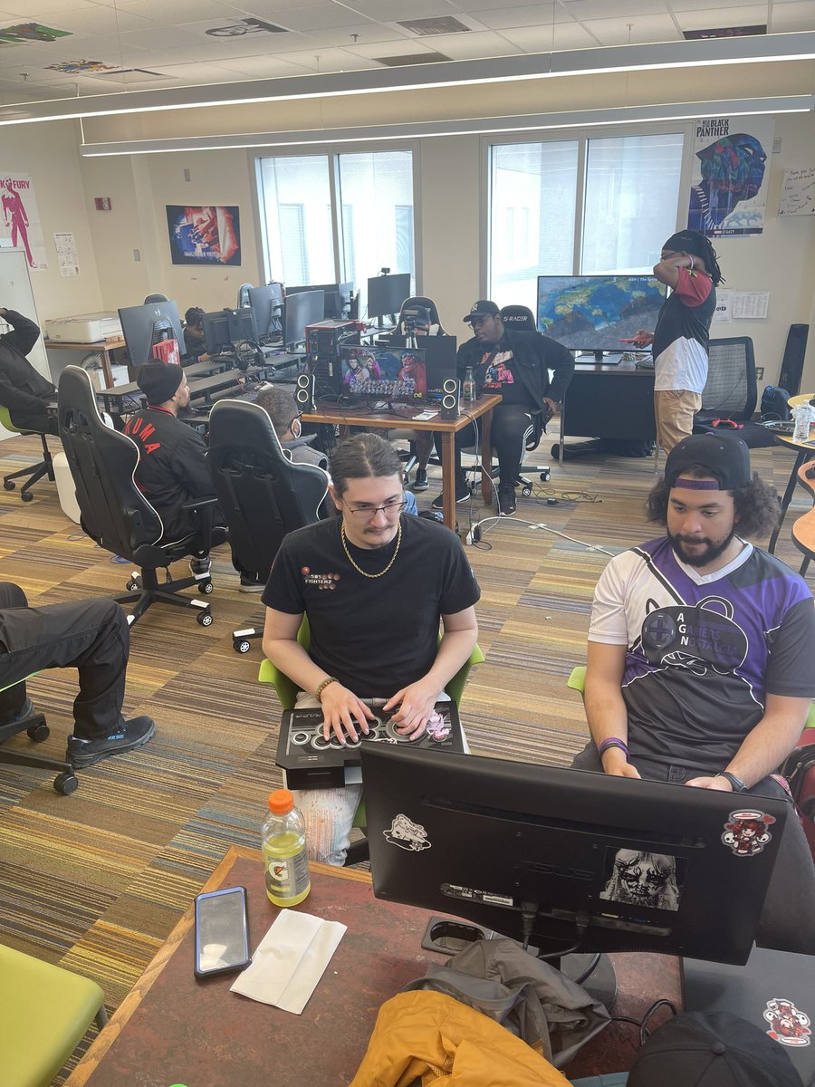 AGNostalgia1's tweet photo. We had a great time with our 5v5 exhibition against the @585FighterZ today at the Central Library! As always shouts to @D_Antonio585 for putting this together and running it smooth and efficiently. Shouts to Team AGN for going 5-0 today💪🏾 #agn #585fighterz #fgc #esports https://t.co/fjEpTb90xv
