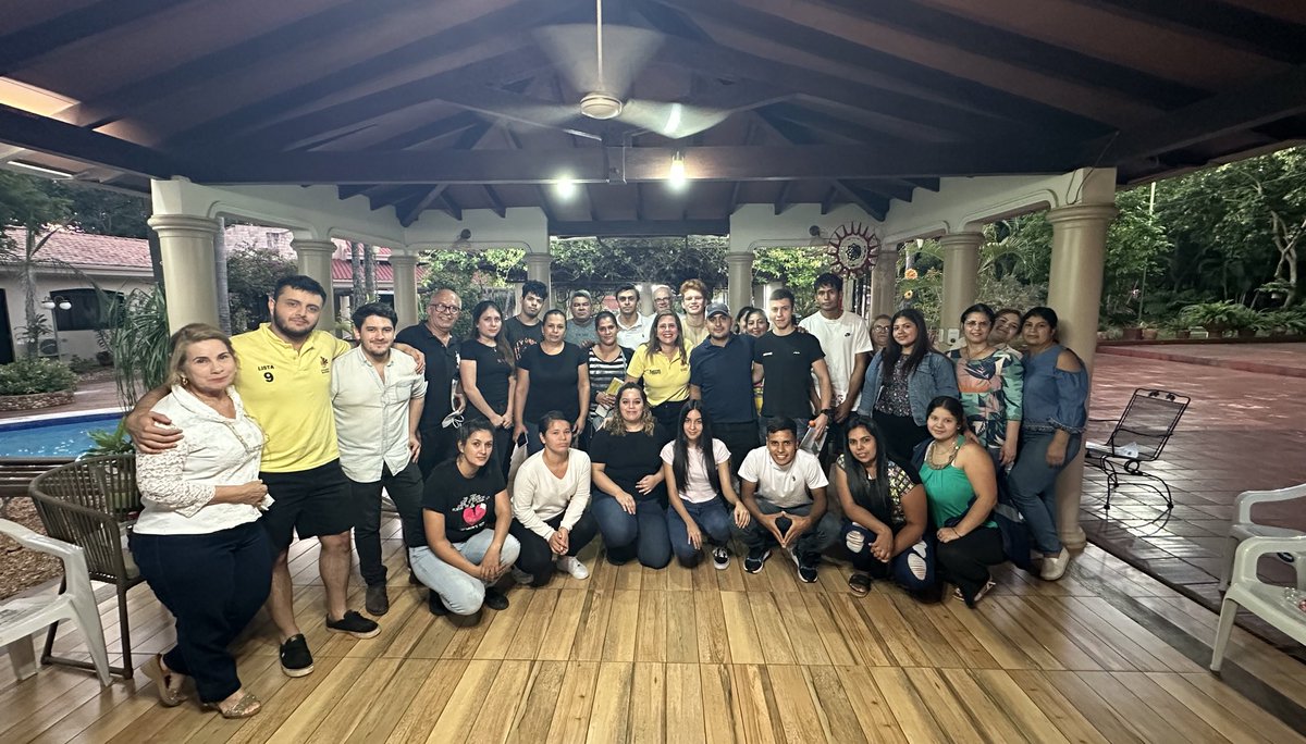 KattyaGonzalez9's tweet photo. Gracias 🙏🏻 a nuestros custodios de la voluntad popular 🗳️💛🤩 Seguimos corazón 🫶 a corazón #Lista9 #Opcion1 Senadores y Diputado por Capital @JuanGrassiPy. Para Diputado por Central #Opcion6 @Raulben https://t.co/qG4raIGzx8
