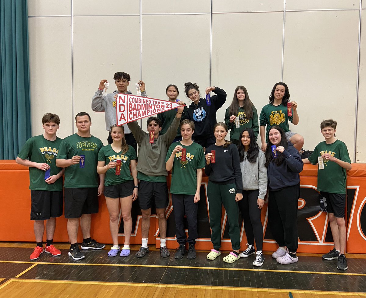 NDA Champs! Congrats to our badminton team who captured the Combined Team Badminton banner! 🏸 🐻 #sjshbears