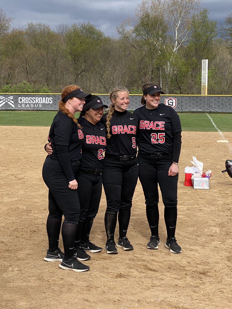Chad__Briscoe's tweet photo. A special group of @GC__Softball seniors! Thankful for these ladies, their impact on the program and their desire to live their faith through softball! @LaikynLowe @ashley_beckler @jeri_ellis9 @carly_ruiz37 Thank you seniors!! https://t.co/3G5bji179T