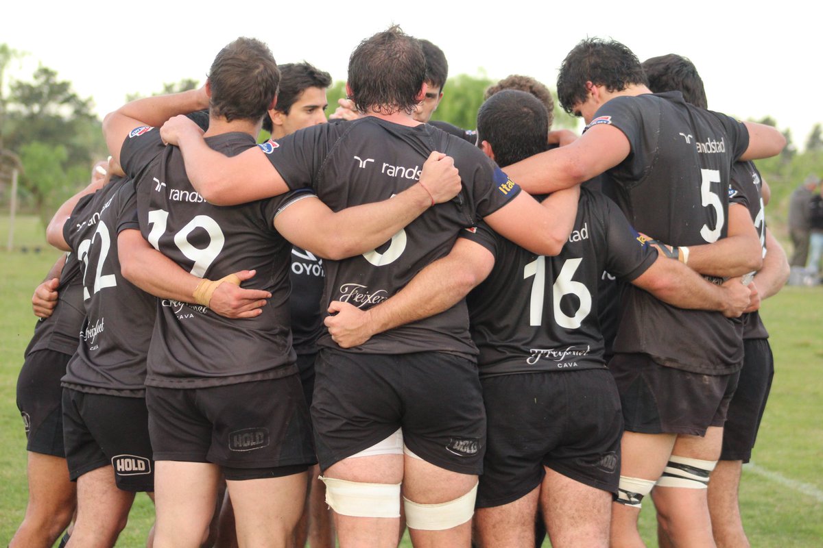 RugbyClubesURU's tweet photo. 🫵🏻 @loscuervos_ y una nueva victoria 

#RugbyUruguayo🏉 https://t.co/yV63N8vKjk