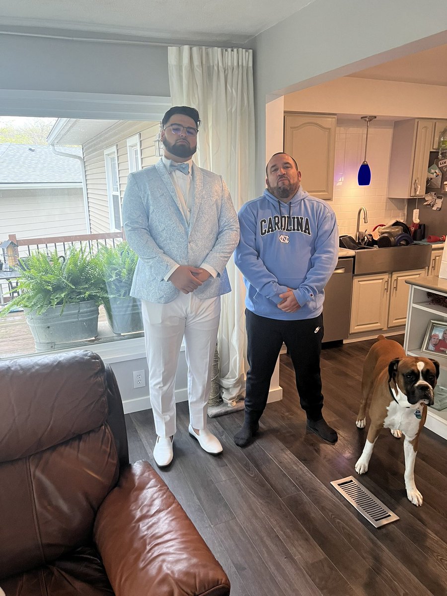 Smorg7742's tweet image. My dude @SamMorgan52 looking fly before his last prom!