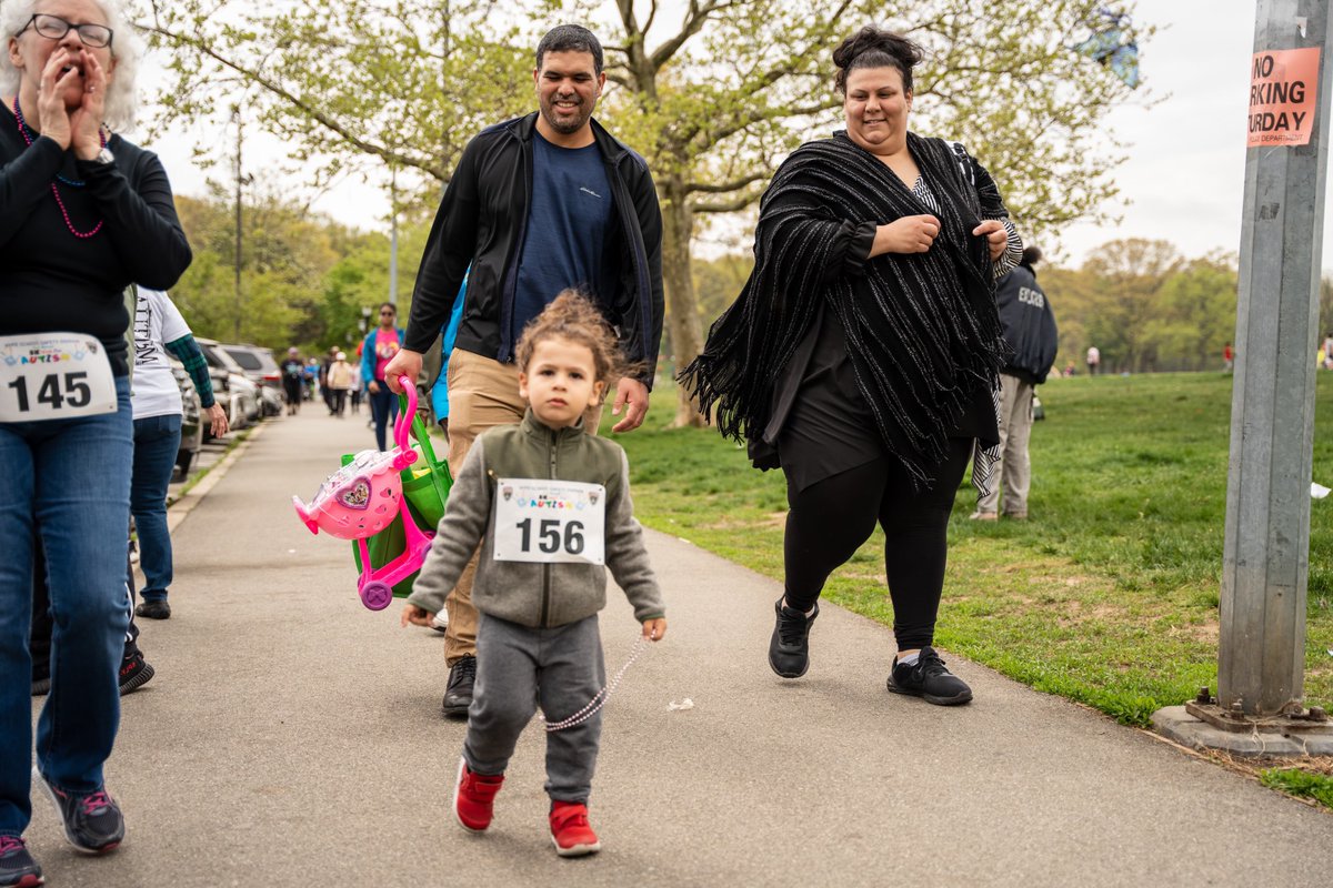 NYPDCommAffairs's tweet photo. Today we held @NYPDSchools '3rd Annual 5k Walk for Autism' in Cunningham Park. We would like to thank all of our sponsors, donors &amp; attendees for making this possible. (1/2) https://t.co/gXxsoHd4dV
