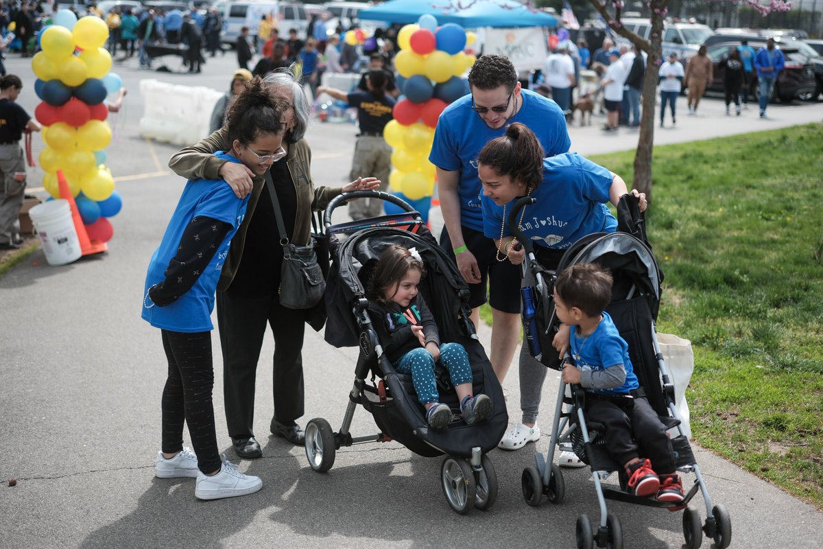NYPDCommAffairs's tweet photo. Today we held @NYPDSchools '3rd Annual 5k Walk for Autism' in Cunningham Park. We would like to thank all of our sponsors, donors &amp; attendees for making this possible. (1/2) https://t.co/gXxsoHd4dV