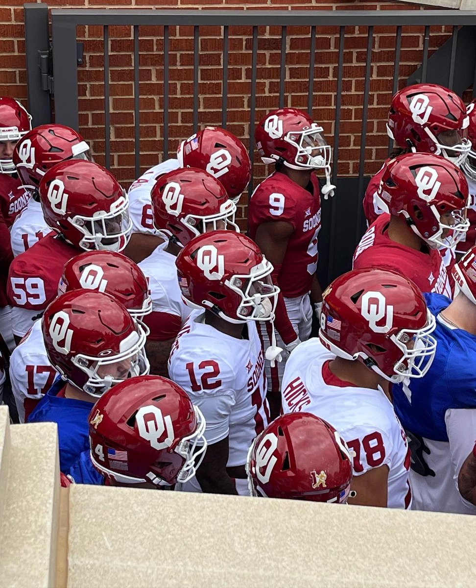 LaTishaStaten9's tweet photo. #OUSpringGame @RJStaten8 @robostat https://t.co/vf3f8JHqEm