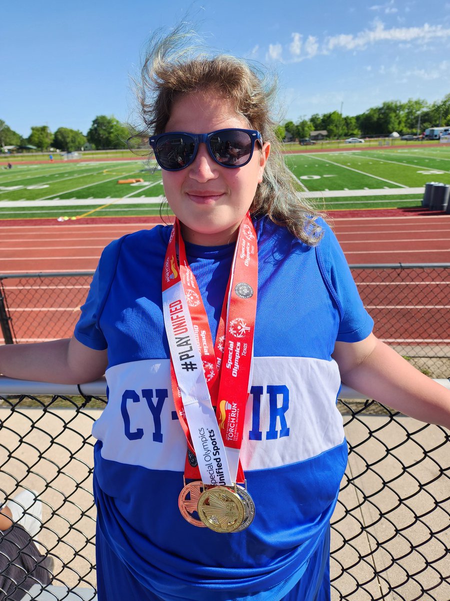 Jessica_Lavon's tweet photo. Prefect Weather for a Track meet! As always had a blast at the Special Olympics Baytown Track Meet! Laura got 2 silvers and a gold! @CyFairISD #makingmemories https://t.co/QEPifVSNjV