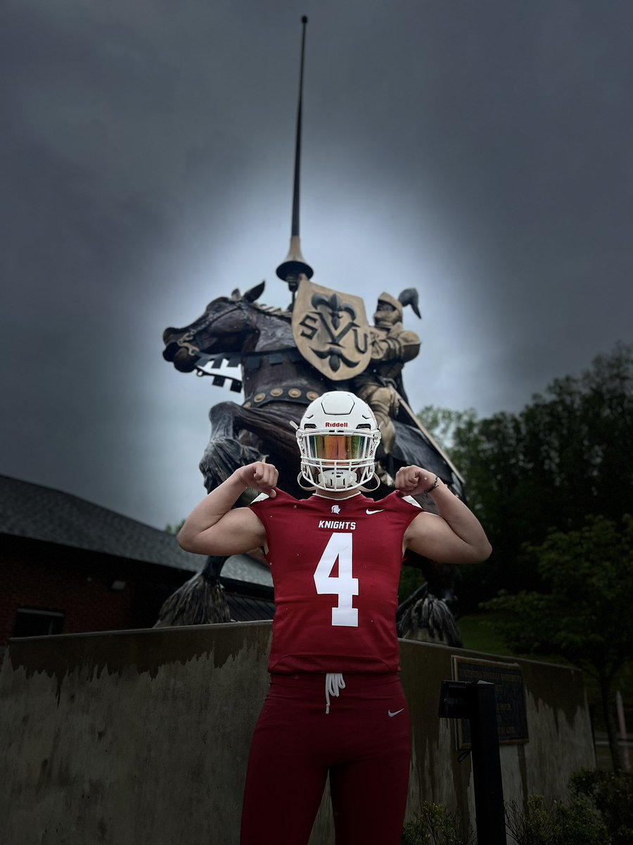 jaxson_bradley's tweet photo. Big thanks to @CoachJoeDuPaix @coachrberry @CoachLekApodaca for the official visit today!! They are building something special out here, can’t wait to come back!! https://t.co/J2m4cnUGCN