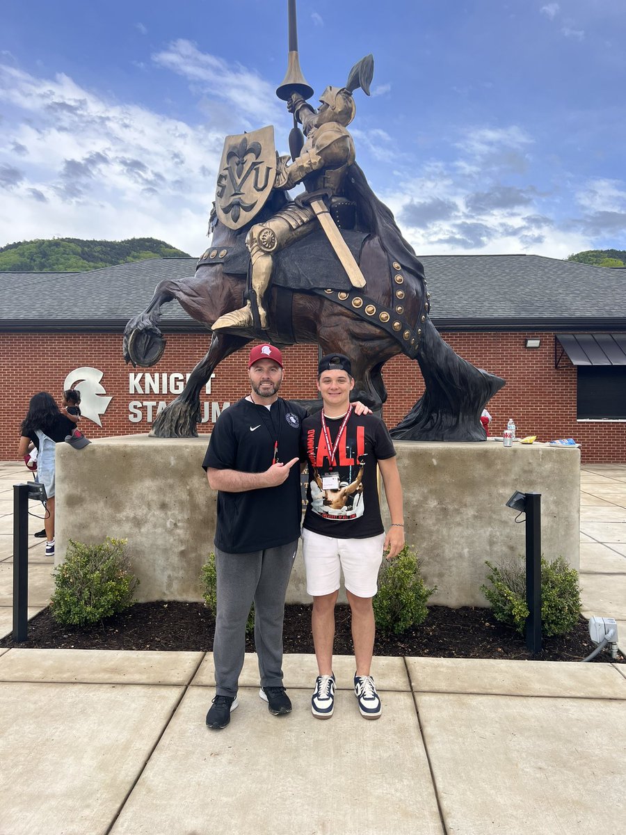 jaxson_bradley's tweet photo. Big thanks to @CoachJoeDuPaix @coachrberry @CoachLekApodaca for the official visit today!! They are building something special out here, can’t wait to come back!! https://t.co/J2m4cnUGCN