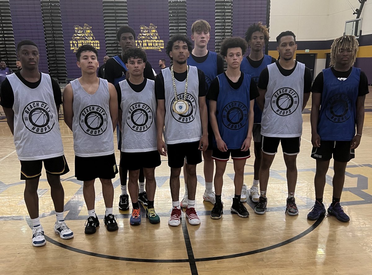 BeachCityHoops's tweet photo. Senior Cup All Coaches’ Select Team

MVP 🏆
Frank Chambers | LB Jordan 

Malik Khouzam | Walnut HS
Michael Wilson | Sacramento HS
Eric Brown | Archbishop Mitty 
Shadale Knight | Rancho Cucamonga
Emerson Jones | Salesian Prep 
LJ Brown | Orangewood Academy 
Jacob Topete | Downey
Dale Griffin Jr. | Inglewood College Prep 
Amare Holmes | West Torrance