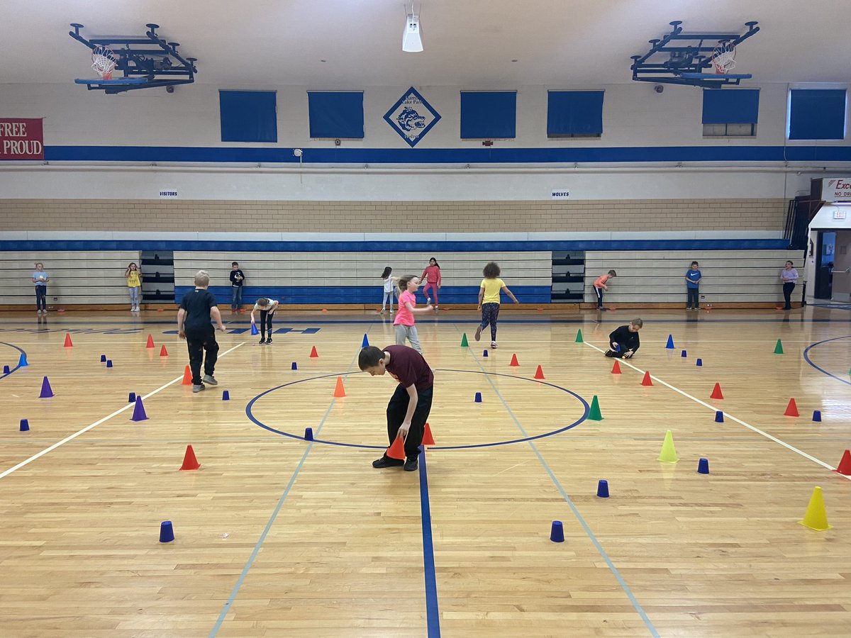 MrsDelaney4's tweet photo. Egg Hunt #HLPElementaryPE https://t.co/6c5qxfkoPv
