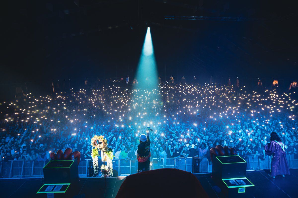 PrintempsDB's tweet photo. .@Mamene_Lorenzo qui ouvre sa dernière tournée des festivals au Printemps… Masterclass 🦾 #PDB23
📸 @jamorandeau https://t.co/qNRvSpZD9v