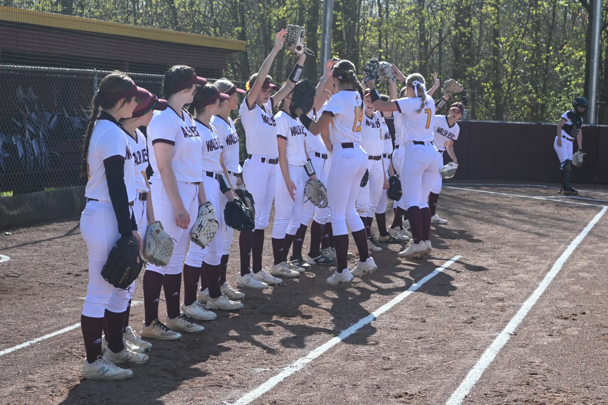 WalshJesuitSB's tweet photo. It’s hard not to brag about our incredible WJ Softball players and their academic achievement: 

The accumulative GPA for the 20 players in our program is…

3.97!!!!!!!

Such amazing student athletes!!

#WJSoftball #LetsBeLegendary https://t.co/SH9fjbaJeW