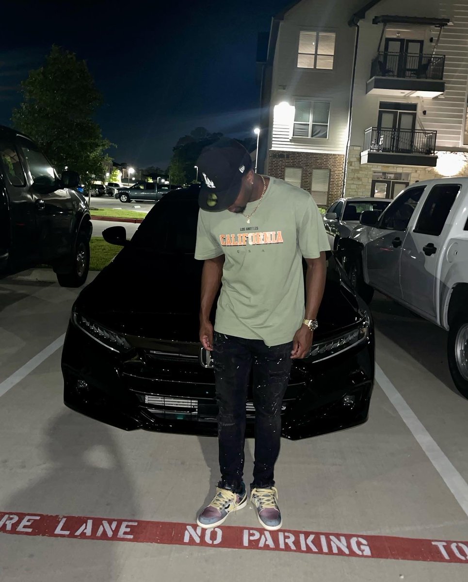 ImWhitdat's tweet photo. They Gon Say I’m Acting Different, I’m Beyond They Mental☝🏾 https://t.co/Q7PwUYVaQd