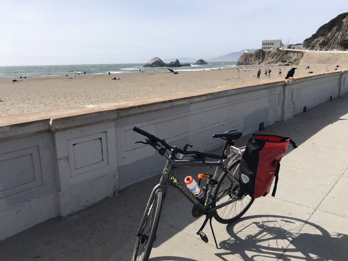 RickyCLam's tweet photo. Biking on #EarthDay trying to be carbon neutral. Meanwhile very disheartening to see people driving everywhere on this Earth Day to add more greenhouse gas emission. The amount of traffic on #SlowStreet @SlowLakeStreet and @presidiosf is making biking increasingly unpleasant… https://t.co/RKfrHGurqx