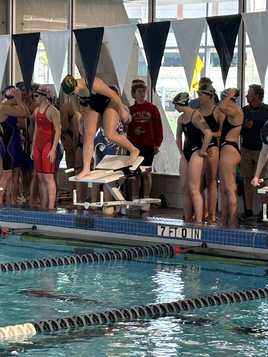 DrBeckyThiessen's tweet photo. Spent the afternoon cheering on @OfficialSMSSwim. Gretchen even set a school record in 100yd backstroke! Excellent job Lady Raiders! (1/3) @SMSouthTDain @SMSRaidersAD https://t.co/tBRtI5iwrG