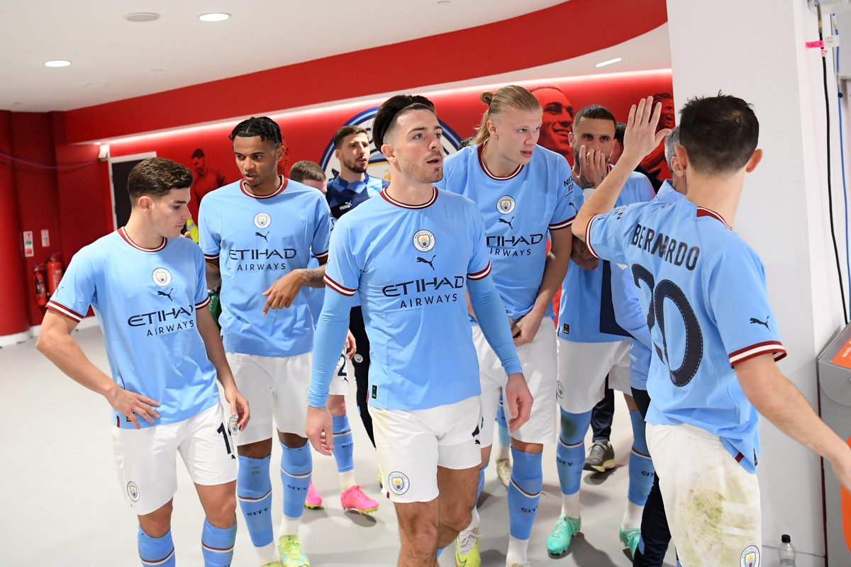 EmiratesFACup's tweet photo. This @ManCity team 🥶

#EmiratesFACup https://t.co/vNPyNZ5rlo
