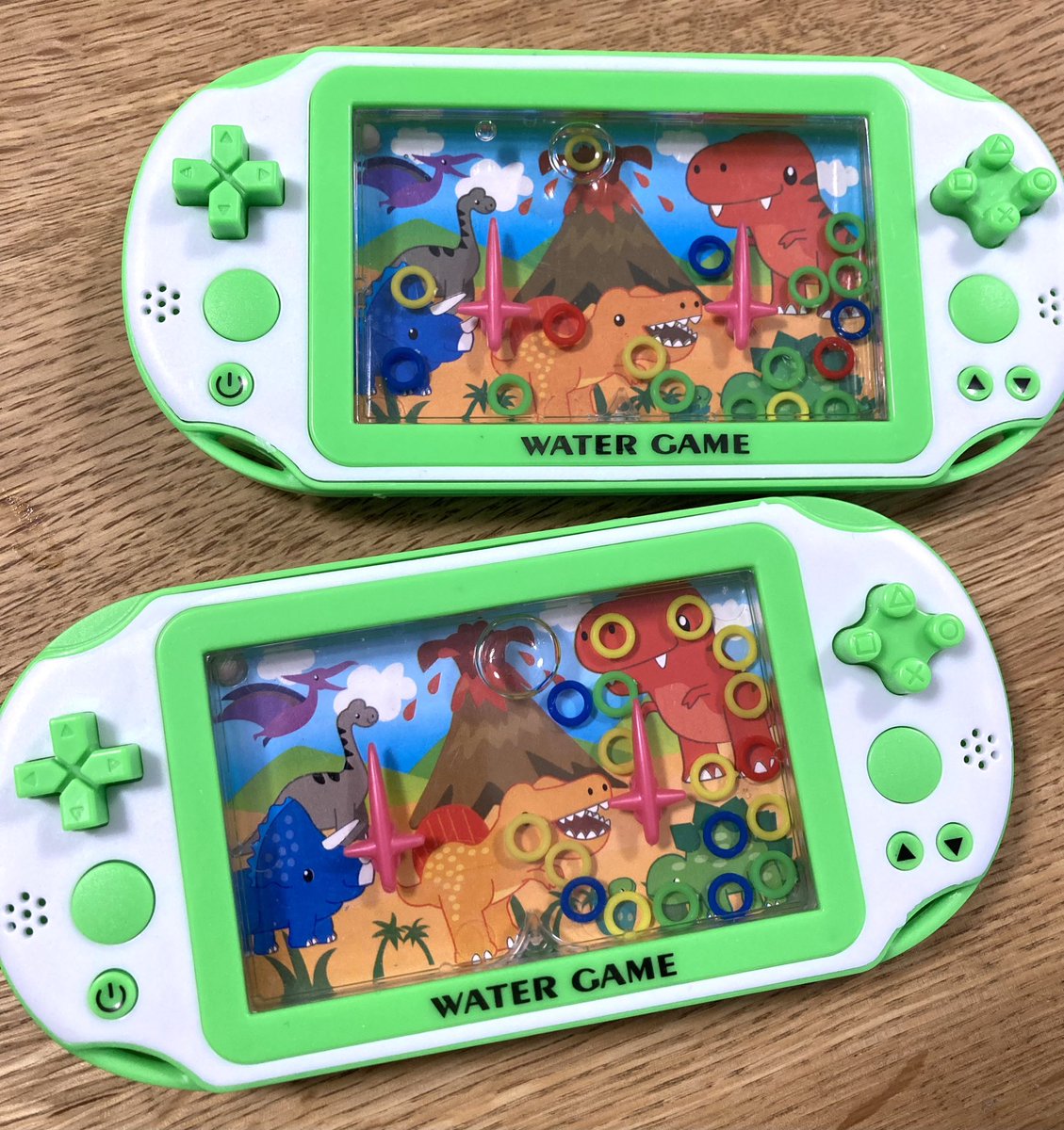 zukkymm's tweet image. レトロゲームに子どもと熱中してます。
あと2個でクリア（全部棒に挿さる）までいったがそこからが難しくまだ挑戦中。
すぐ壊すこと前提で買いましてが、長い付き合いになれば良いなと思ってます。

#レトロゲーム #WATERGAME