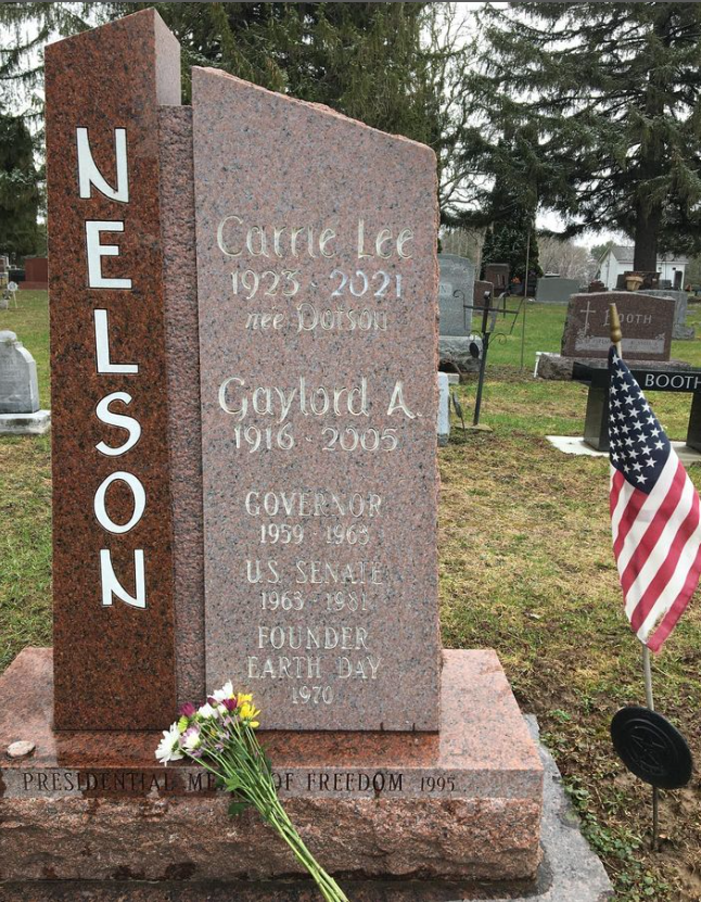 CasettaKids's tweet photo. Remembering Earth Day founder Gaylord Nelson in Clear Lake this morning, Earth Day. Thank you for everything, Senator. #EarthDay #EarthDay2023 #GaylordNelson #TheManFromClearLake https://t.co/NDt9ByIxKy