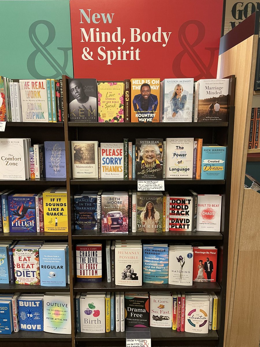 ashleycfy's tweet photo. @VioricaMarian1 Look what I found at the Barnes and Noble in Village Crossing Shopping Center! Congratulations, Viorica! 🎉 https://t.co/Hviy8SQIHS