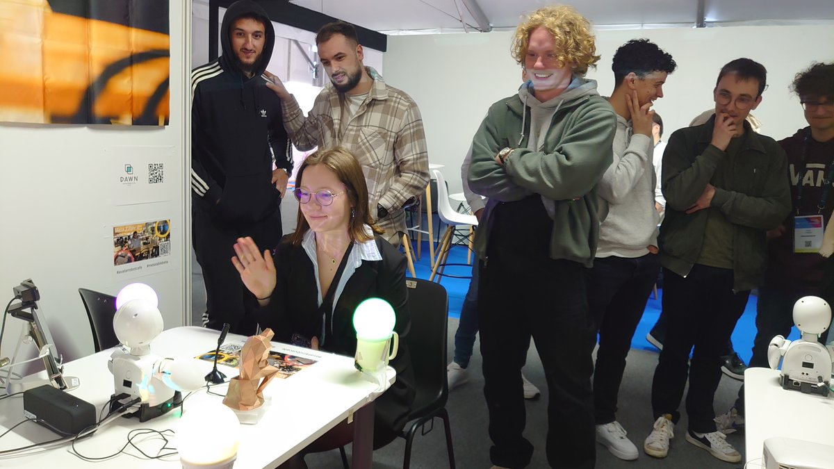 Yoichi_Yamazaki's tweet image. Meta Table βの展示の様子。
#LavalVirtual2023