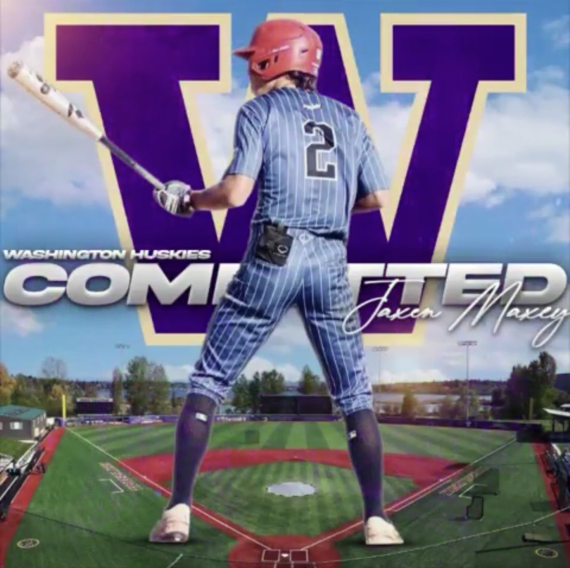 jaxen_maxey's tweet photo. I am excited and blessed to announce my commitment to University of Washington. First off I would like to thank God, I wouldn’t be in this position today without him. Thank you to my Mom and Dad for always pushing me and shaping me into a young man.
GO DAWGS💜💛 https://t.co/wMOB6bE73l