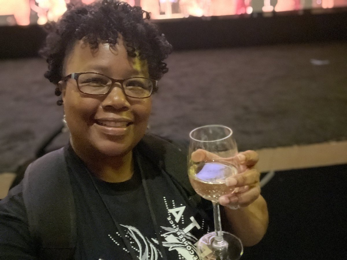 Liquor’n myself up to be feet’s away from George R.R. Martin and Vincent D’Onofrio. Y’all know I’m startstruck. And got the nerve to be on the press red carpet sidelines. @WeAreSecondU Ughhh 🤣#ForTheFilm #LaunchingFilmCareers #ATLFF23 #RialtoCenterForTheArts