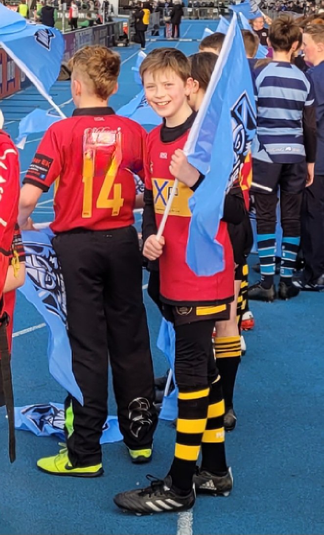 chrisum83's tweet photo. Fantastic night of rugby @GlasgowWarriors, Ethan playing on the main pitch at half time. Amazing experience for him 🏉 https://t.co/nsJ2QgzPtC