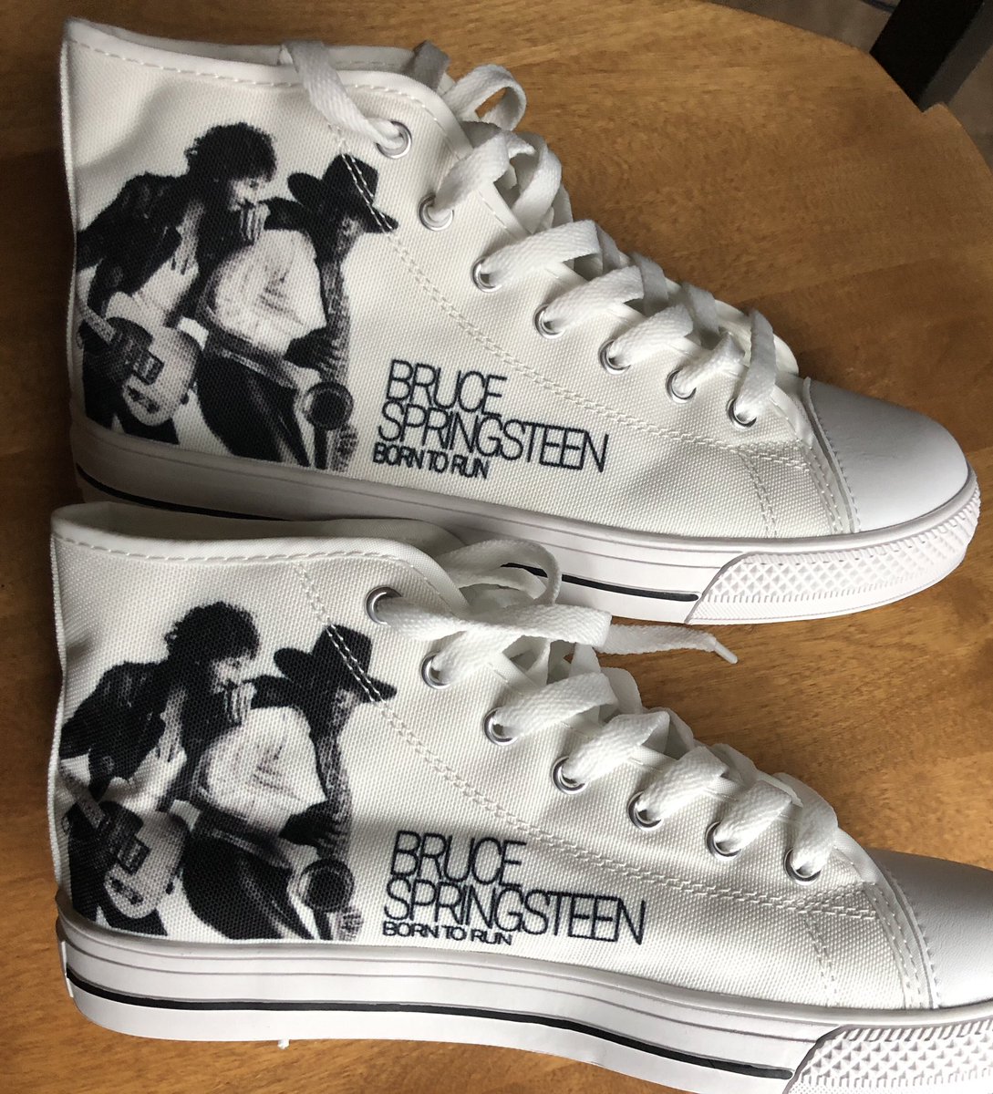 Dyertalk's tweet photo. They have arrived!! This @springsteen fan needed new shoes! https://t.co/nxhow1YEwW