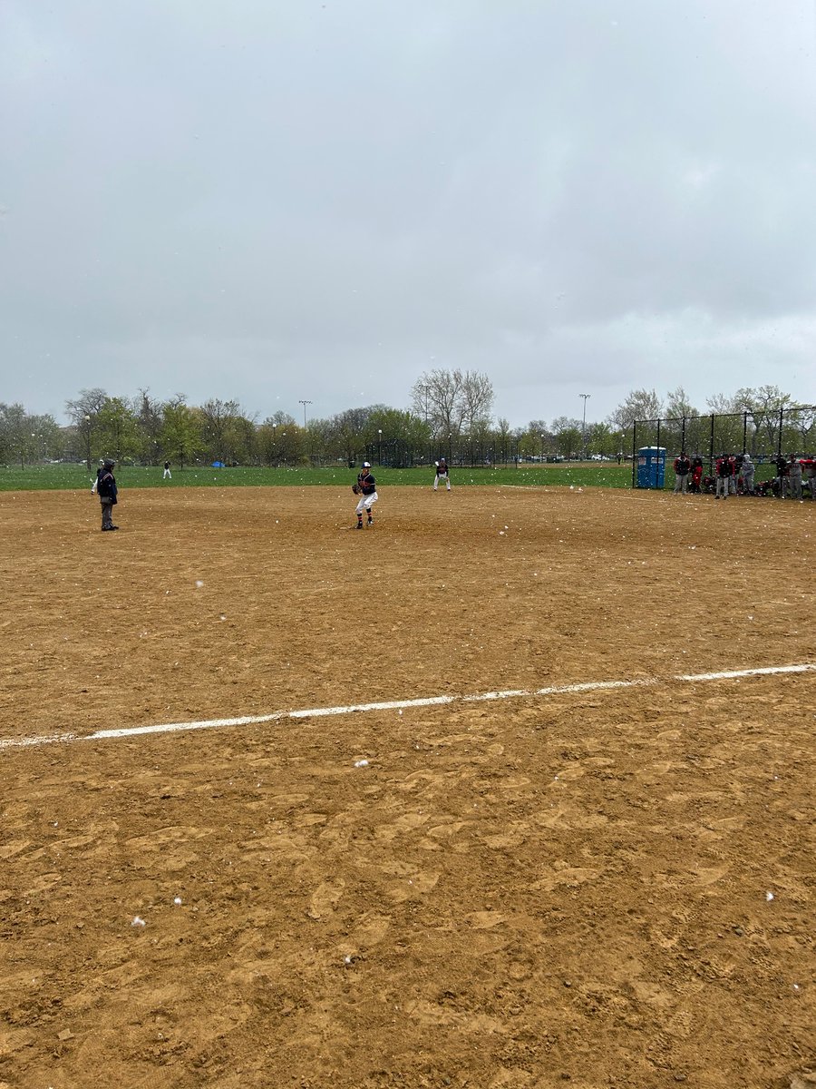 CoachWetmorePCP's tweet photo. Typical Chicago spring weather today as we played through all four seasons in our DH vs. Bulls Prep. Two more losses, but the improvements are noticeable. 

We’re back on the diamond again for Senior Day on Tuesday!

🆚 Speer
⚾️ 5:30 pm 
📍 Hermosa Park

#PritzkerBASE⚾️ #BeSHARP https://t.co/Fo2IJIWzS4