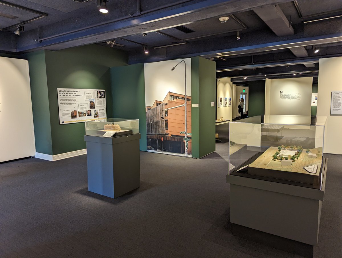 joebernux's tweet photo. We had a little #UXHH designers field trip to "From the Ground Up: Black Architects and Designers" at @MOHAI today. Thanks for organizing, @berkun. https://t.co/jxDTJSLz3C