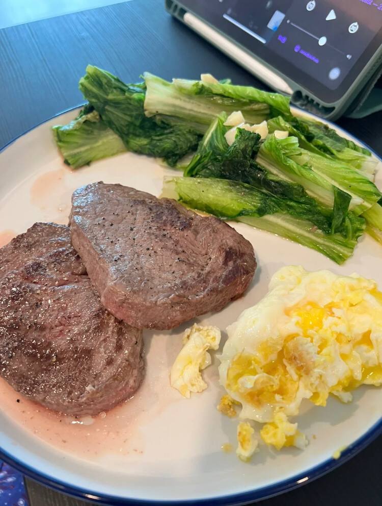 mottstonybr's tweet photo. beautiful dinner https://t.co/xii4Qklx7K