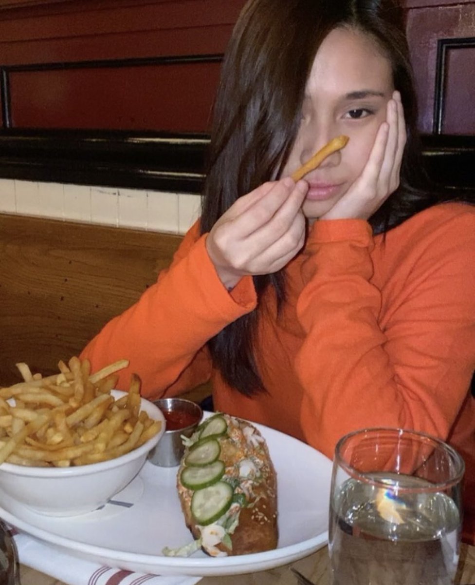 nikixrichbrian's tweet photo. POV: you spend lunch and dinner with niki https://t.co/d09LheO21p